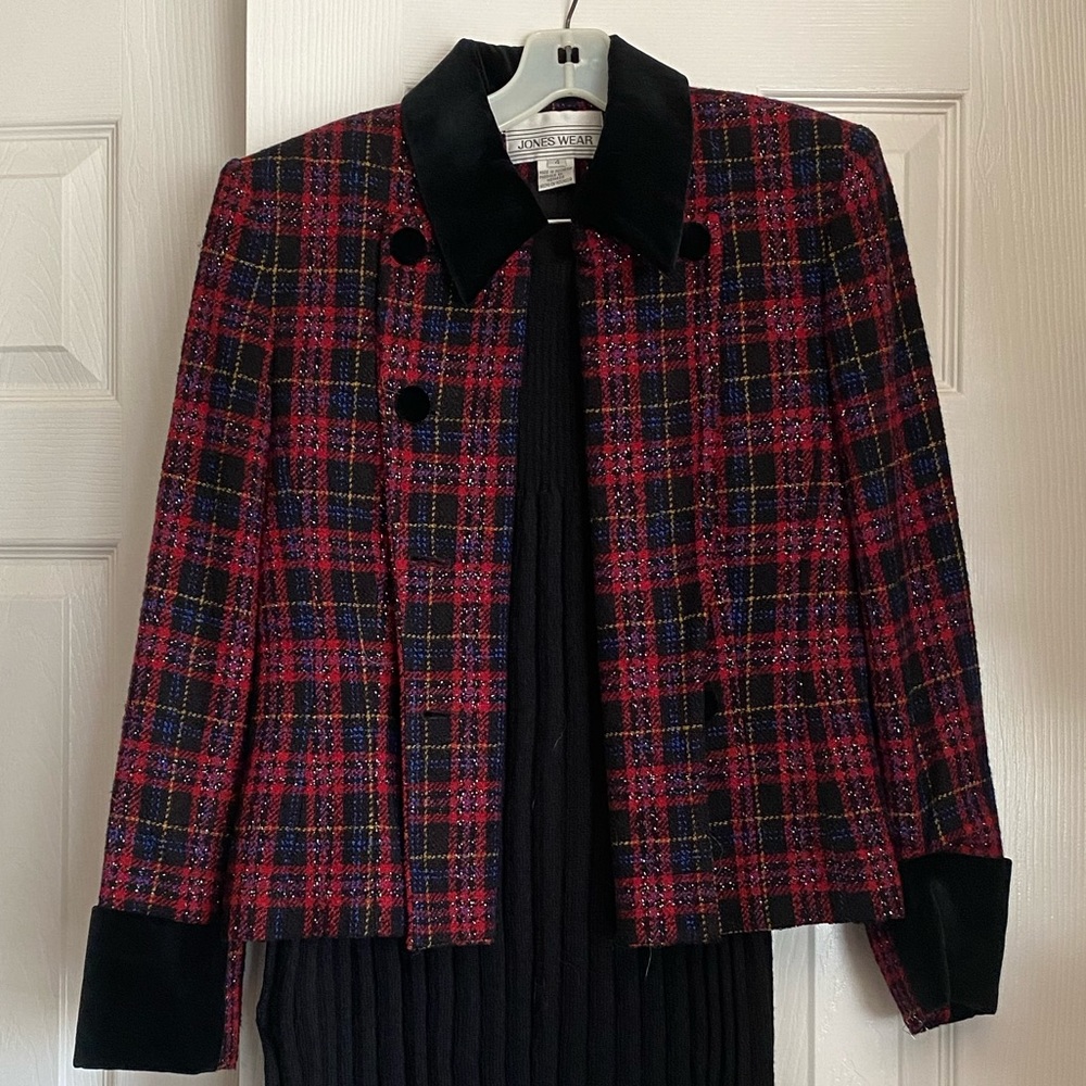Jones Wear Like New Size 4 Plaid Jacket only